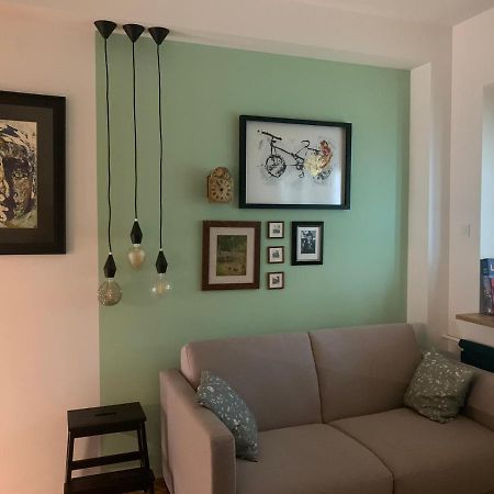 Artloft Apartment โนวีซาด ภายนอก รูปภาพ